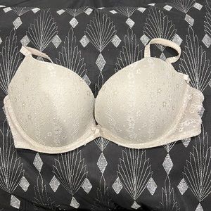 Light gray lace push up bra